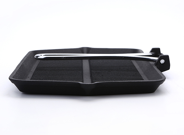 Pre-seasoned cast iron grill pan with foldable handle