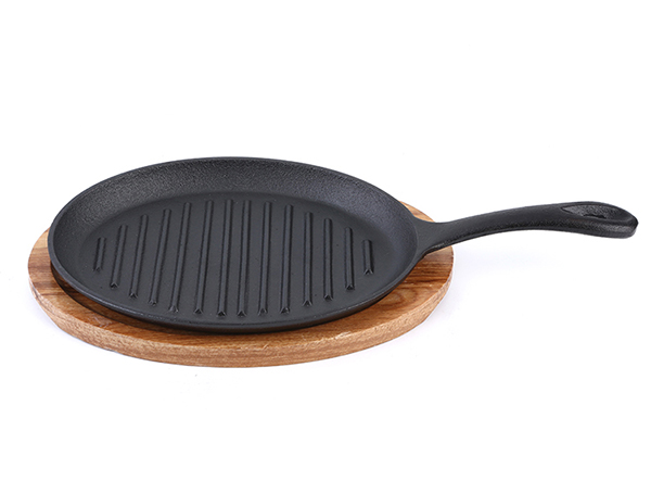 Cast Iron Frying Pan Sizzling Plate with Wooden Tray