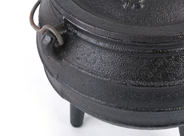 Camping Picnic Cast Iron South African Pot With Lid