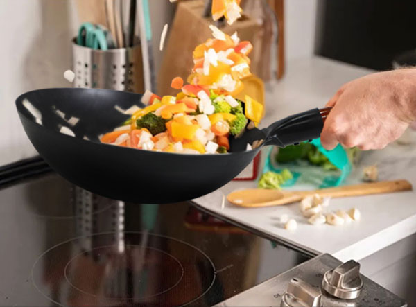 Lightweight Commercial Thin Non-stick Carbon Steel Chinese Wok