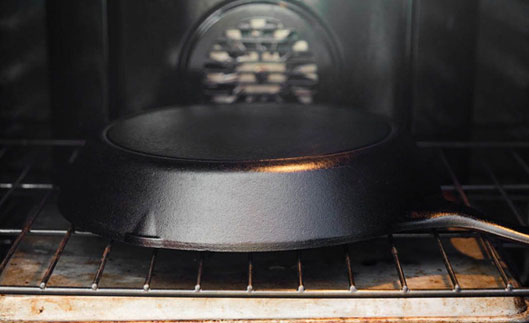 Carbon Steel vs. Cast Iron: The Commercial Kitchen Choice Carbon Steel vs. Cast Iron: The Commercial Kitchen Choice