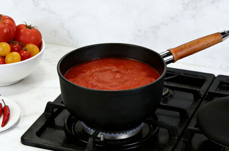 Christmas Favorites: Mastering the Feast with Cast Iron