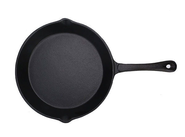 cast iron skillet with long handle