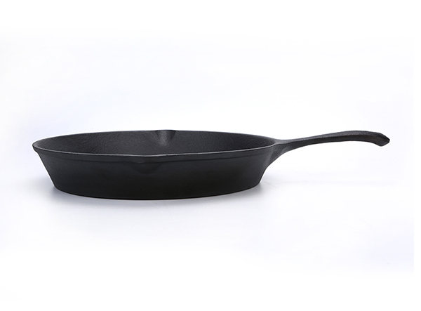 cast iron skillet with long handle