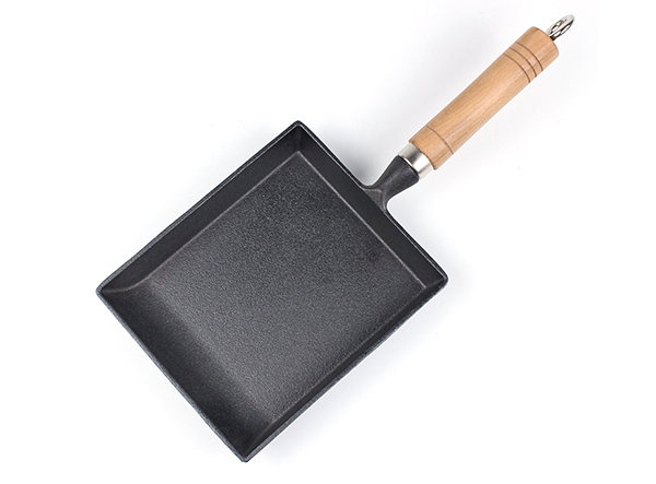 Nonstick Tamagoyaki Pan Cast Iron Omelet Rolled Egg Frying Pan with Wooden Handle