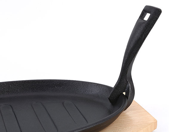 Pre-seasoned Cast Iron Sizzling Plate with Wooden Tray