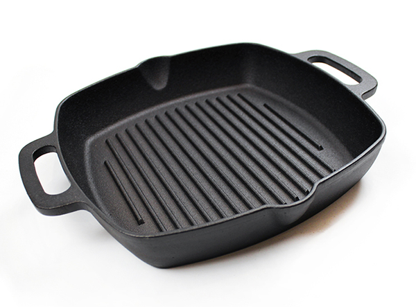 Pre-seasoned square cast iron frying pan