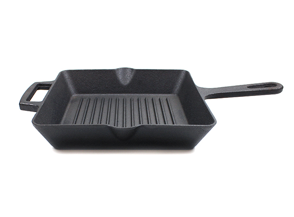 Pre-seasoned square cast iron grill pan