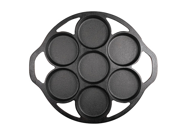 Cast Iron Muffin Pan for baking biscuit