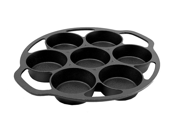Cast Iron Muffin Pan for baking biscuit