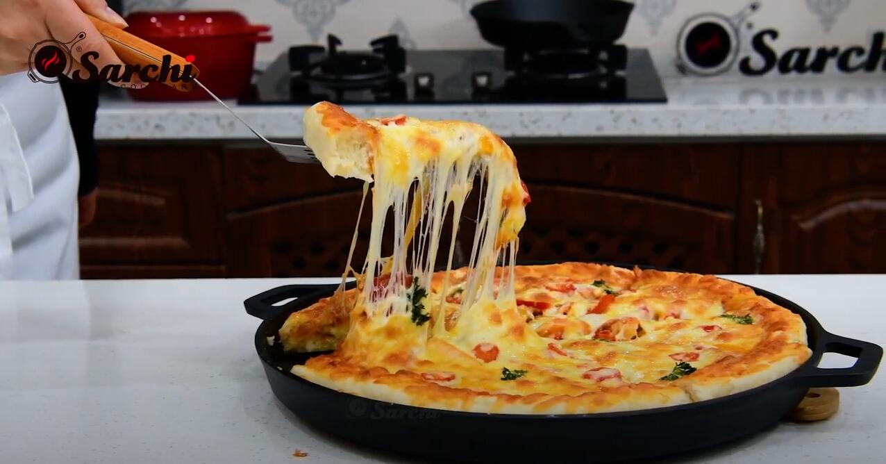 Pre-seasoned cast iron pizza pan