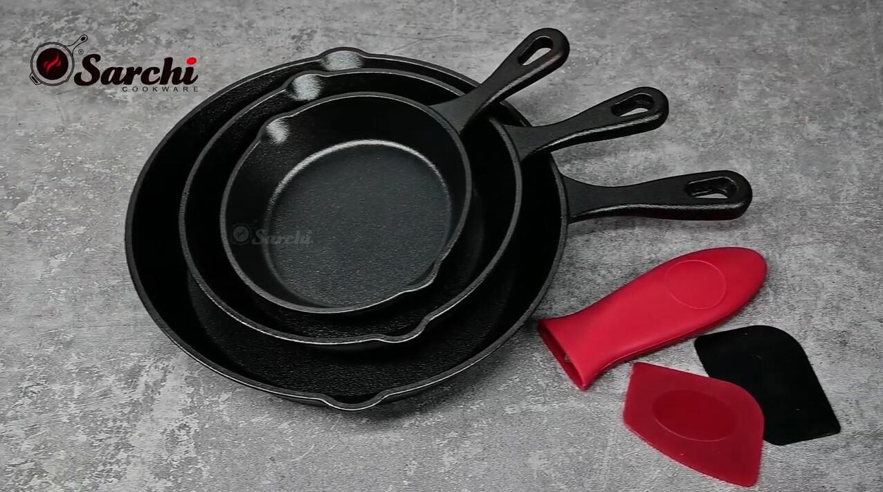 Pre-Seasoned 3 Piece Cast Iron Skillet Set