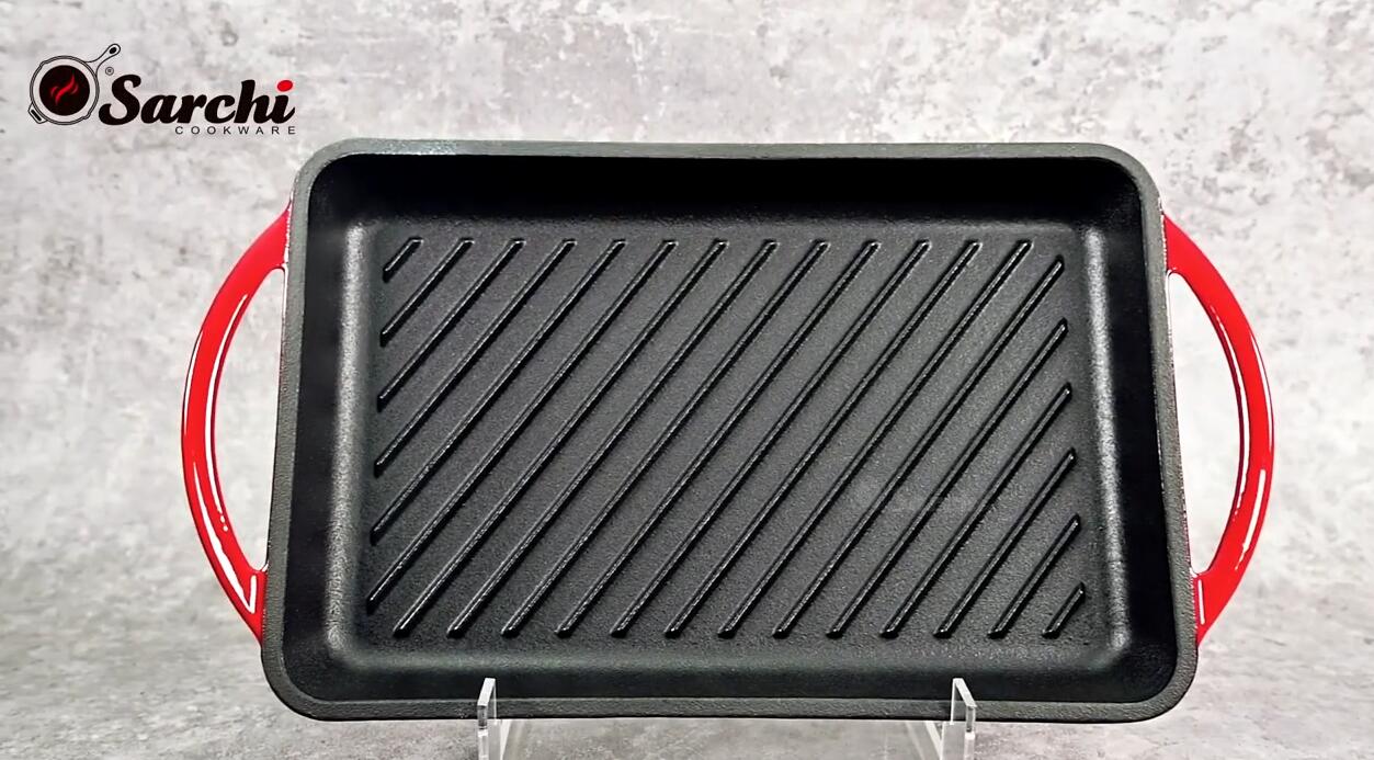 Enamel cast iron grill pan with loop handle