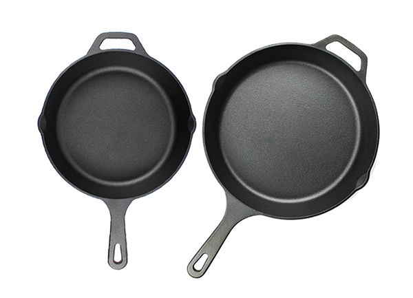 Anti-rust nitriding cast iron skillet