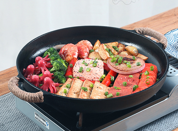 Wholesale Cast Iron Pizza Baking Pan with Loop Handles