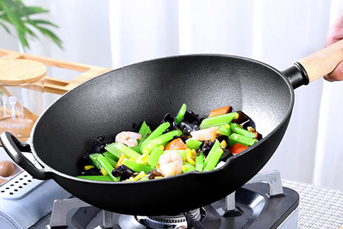 The 6 Benefits of Using Cast Iron Cookware