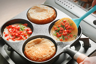 What to Consider When Choosing an Omelette Pan?