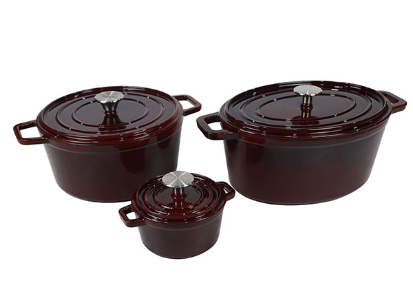 6.4-Quart Wine Red Enameled Cast Iron Oval Dutch Oven