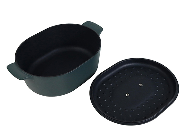 6.3-Quart oval cast iron saucepan