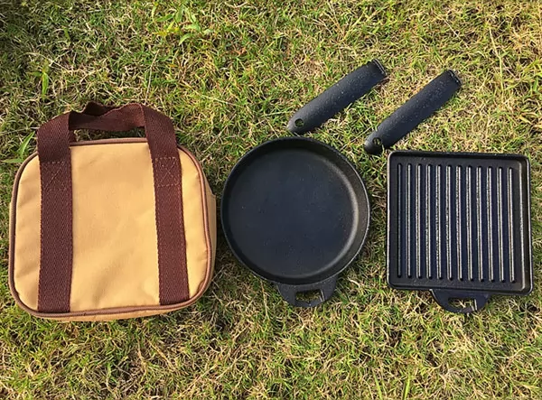 Portable 2pcs Cast Iron Camping Skillet Set with Detachable Handles