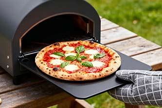 How a Pizza Steel Transforms Your Home Oven into a Professional Hearth