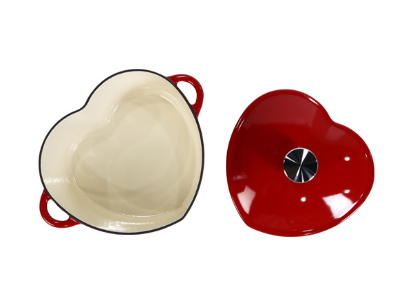 Giftware Supplier 3-Quart Enameled Cast Iron Heart Shaped Dutch Oven